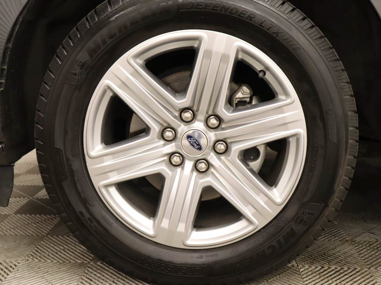 Used 2020 Ford Expedition XLT w/ Equipment Group 202A RWD image 6