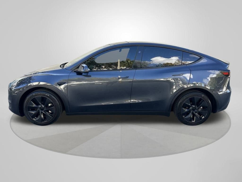 Used 2025 Tesla Model Y Long Range image 4