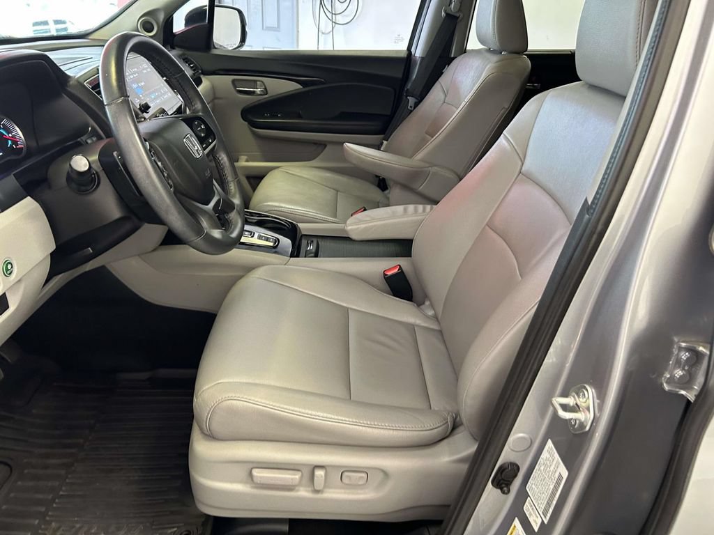 Used 2022 Honda Pilot Touring image 18