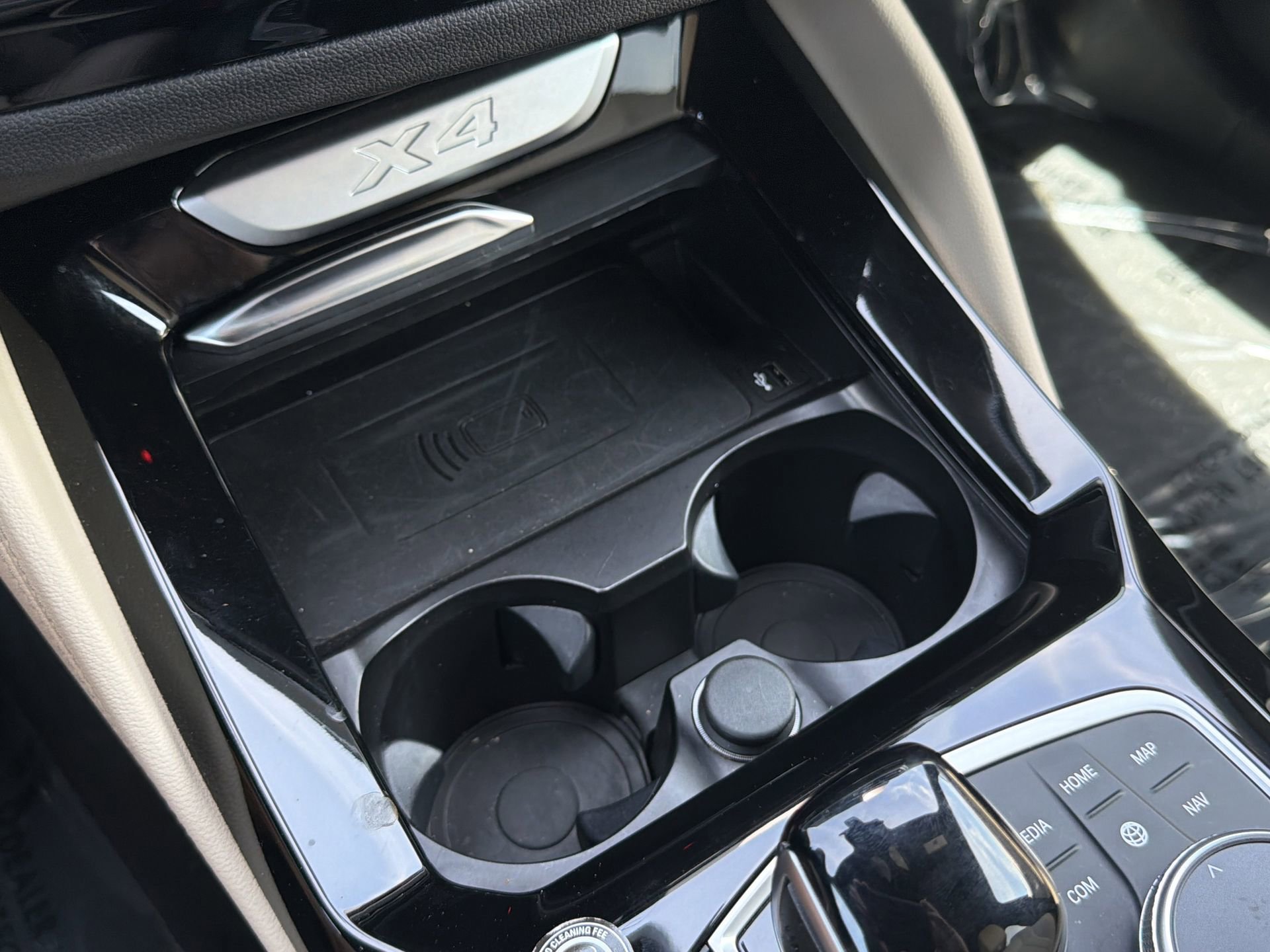 Certified 2025 BMW X4 xDrive30i w/ Premium Package image 32