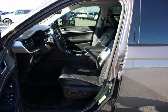 Used 2021 Jeep Grand Cherokee L Limited w/ MOPAR Finishing Package image 14