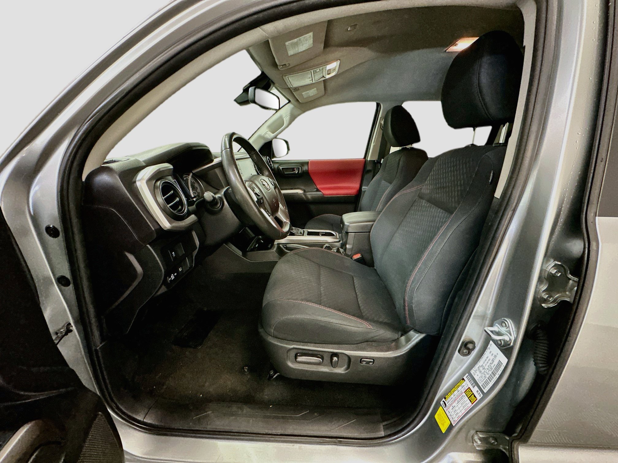 Used 2023 Toyota Tacoma SR5 AWD/4WD image 13