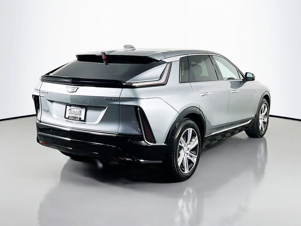 Used 2024 Cadillac Lyriq Tech AWD/4WD image 5