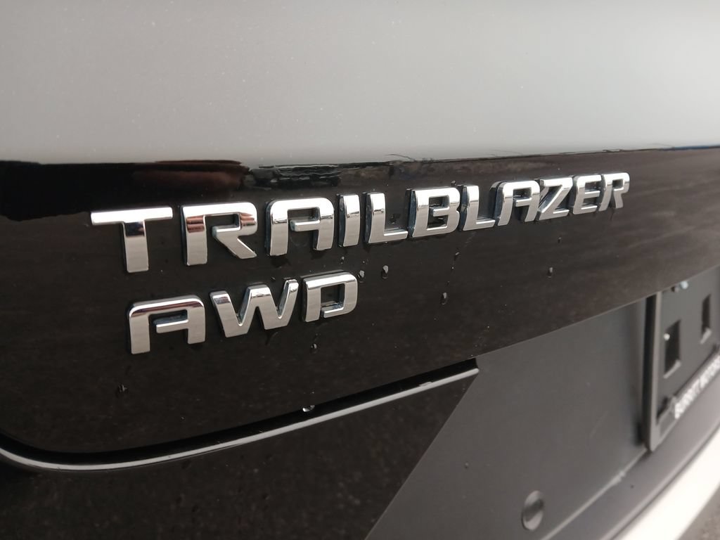 Used 2024 Chevrolet TrailBlazer LT w/ Driver Confidence Package AWD/4WD image 30