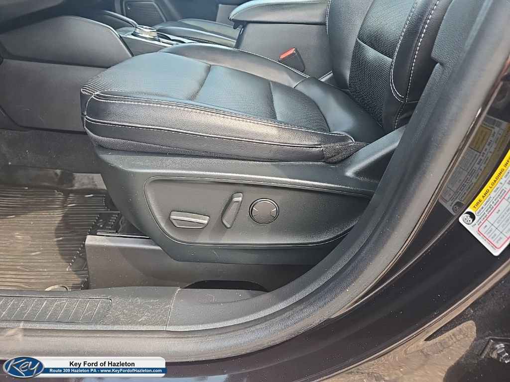 Certified 2022 Ford Escape Titanium w/ Class II Trailer Tow Package AWD/4WD image 38