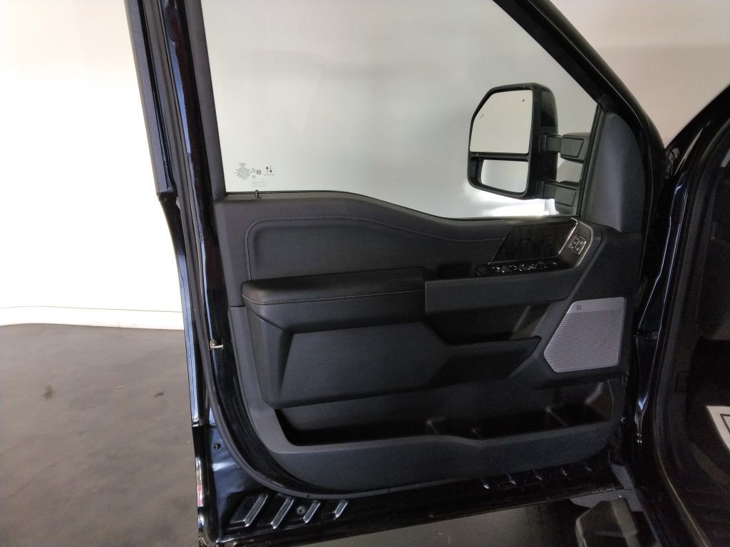 Used 2024 Ford F250 Lariat w/ Lariat Ultimate Package image 32