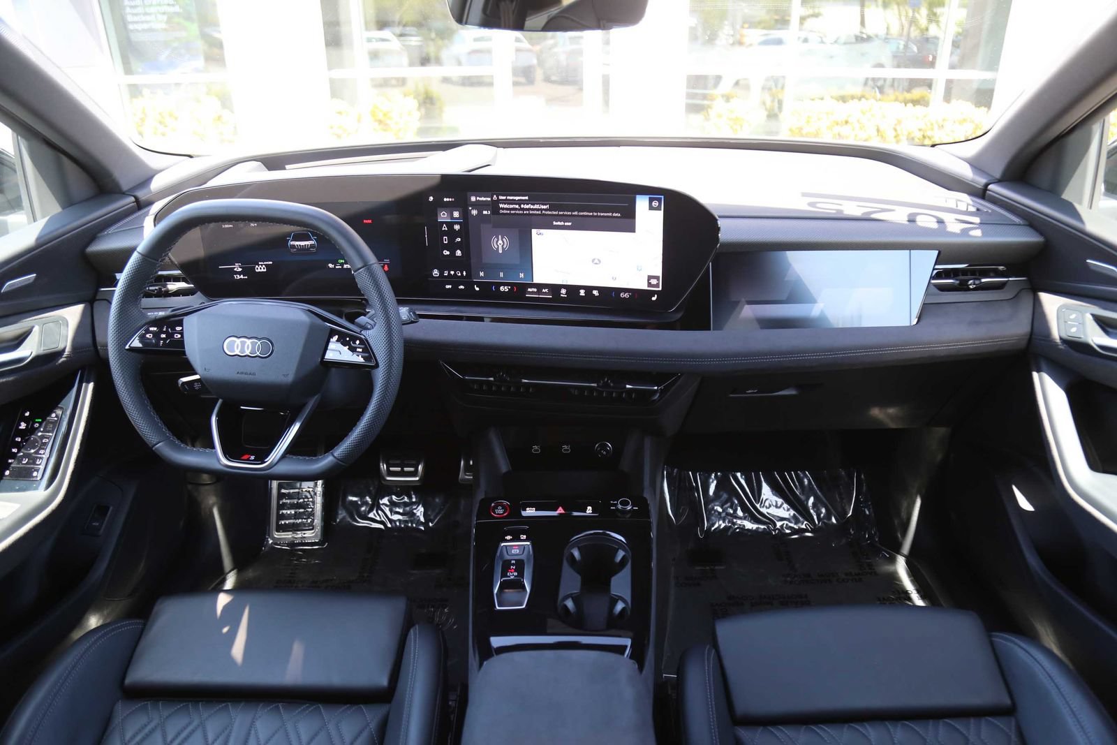 Certified 2025 Audi SQ6 e-tron Prestige AWD/4WD image 13