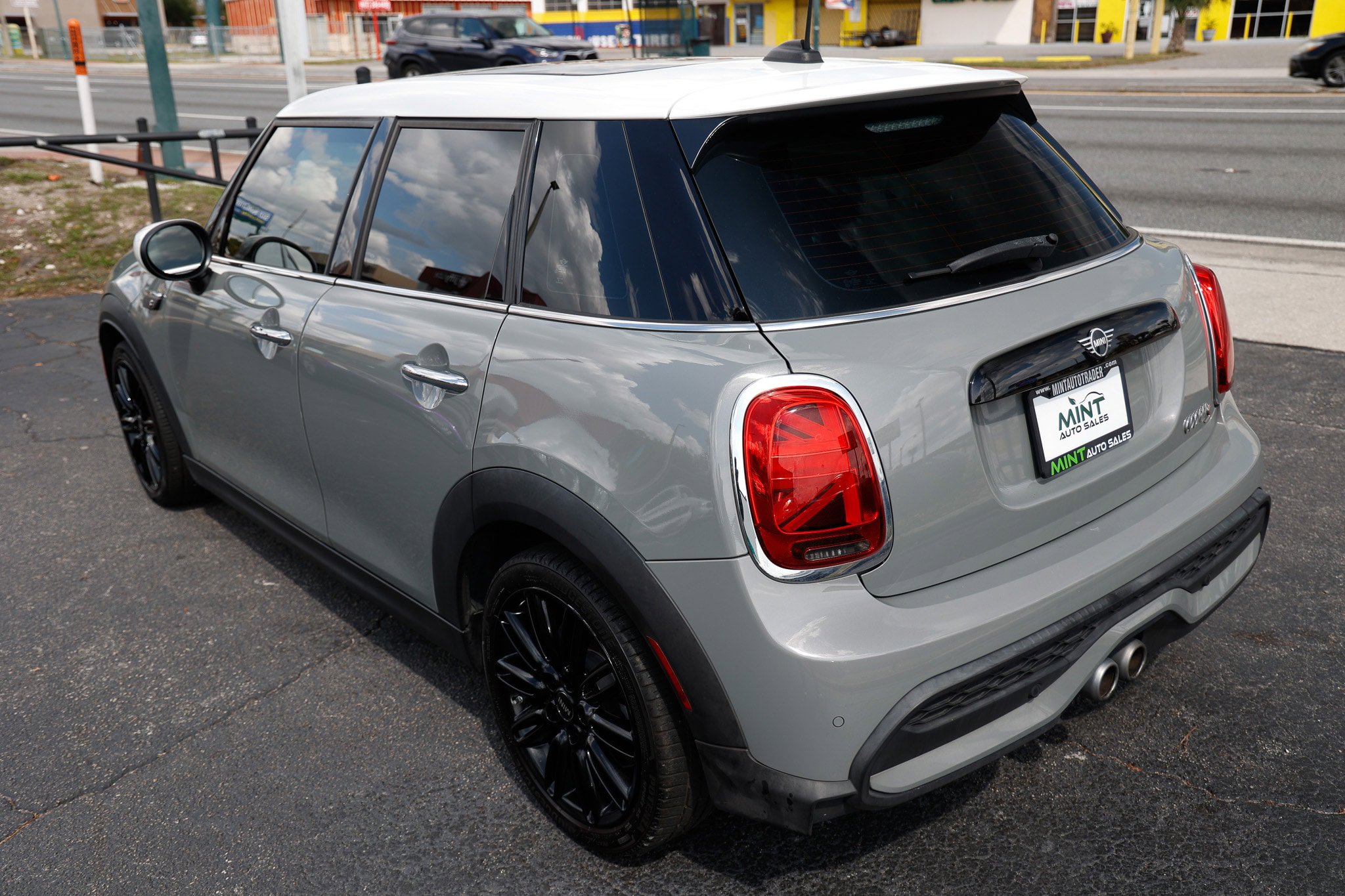 Used 2023 MINI Cooper S FWD image 10