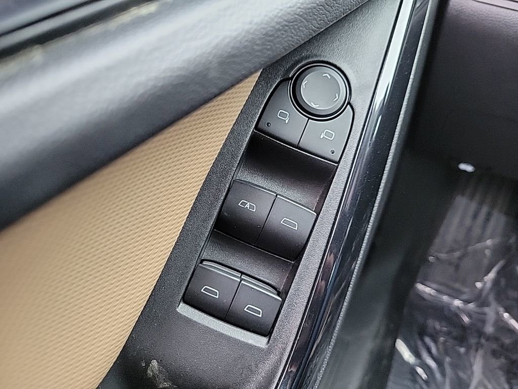 Used 2025 Chevrolet Equinox ACTIV w/ Convenience Package III image 25