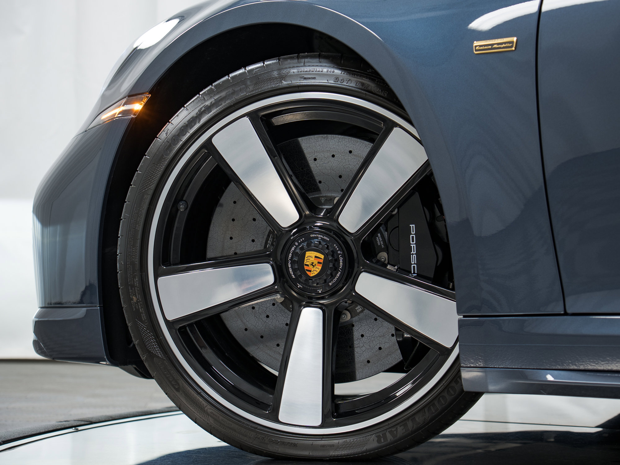 Used 2023 Porsche 911 Sport Classic image 43