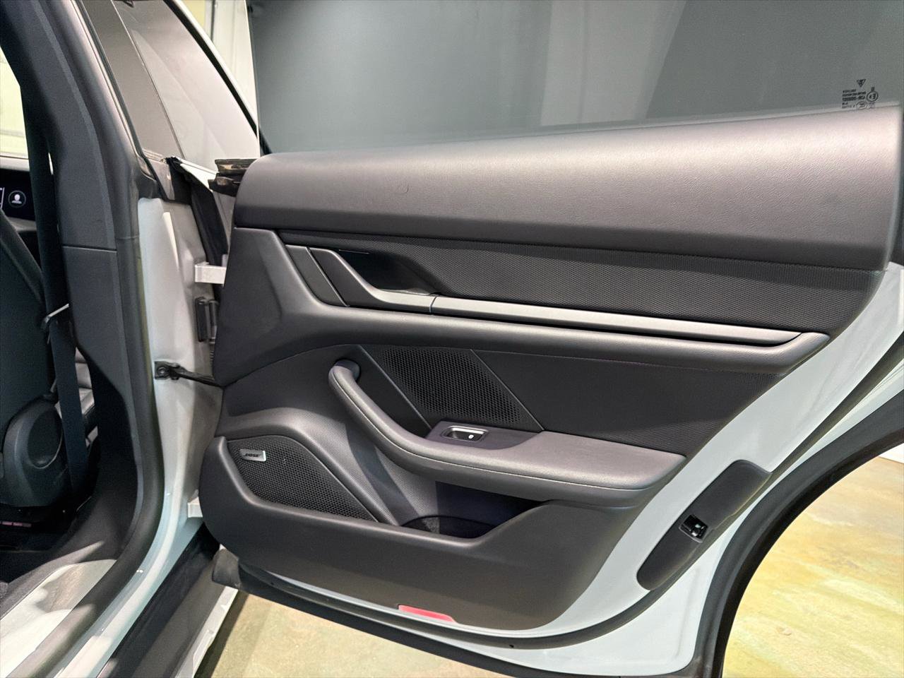 Used 2023 Porsche Taycan 4S w/ Premium Package image 25