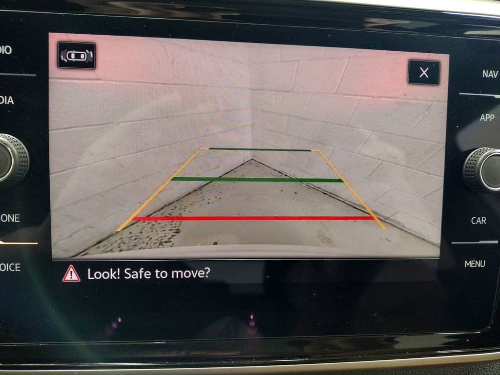 Used 2023 Volkswagen Atlas Cross Sport SEL Premium R-Line image 10