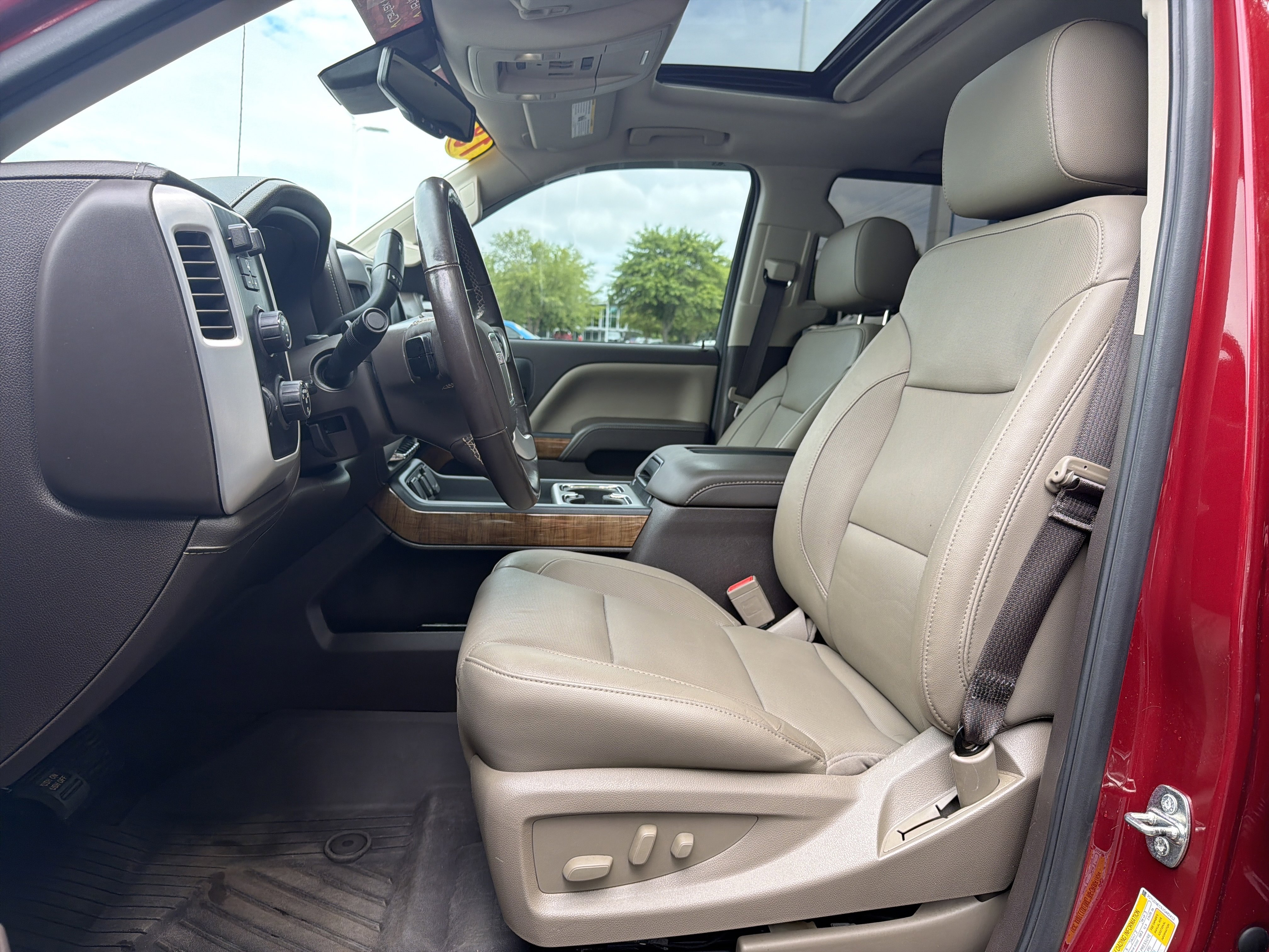 Used 2018 GMC Sierra 1500 SLT AWD/4WD image 16