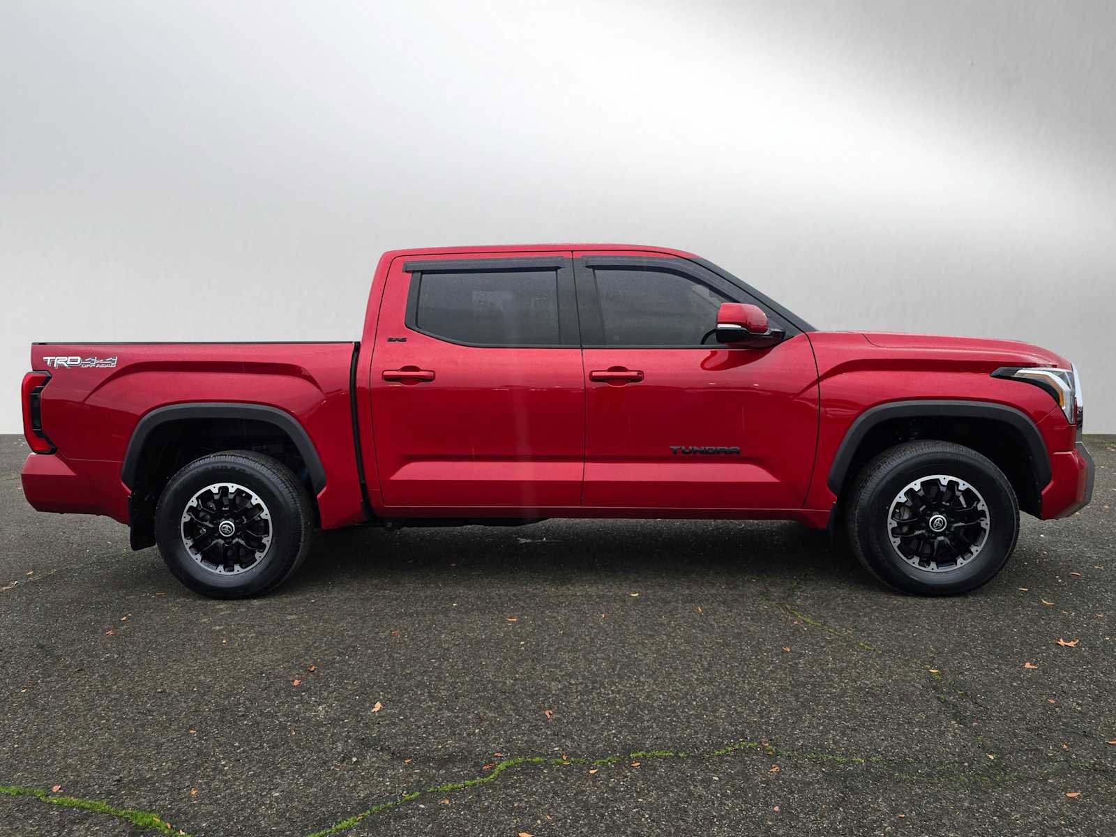Used 2022 Toyota Tundra SR5 w/ TRD Off-Road Premium Package image 2