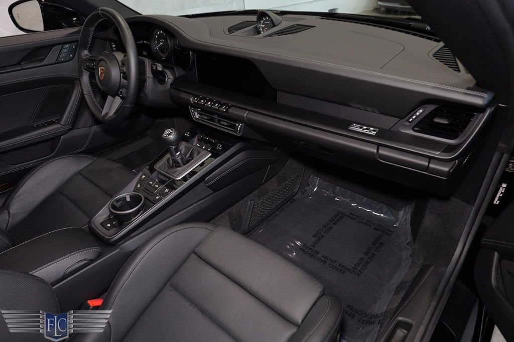 Used 2022 Porsche 911 50th Anniversary Edition image 23