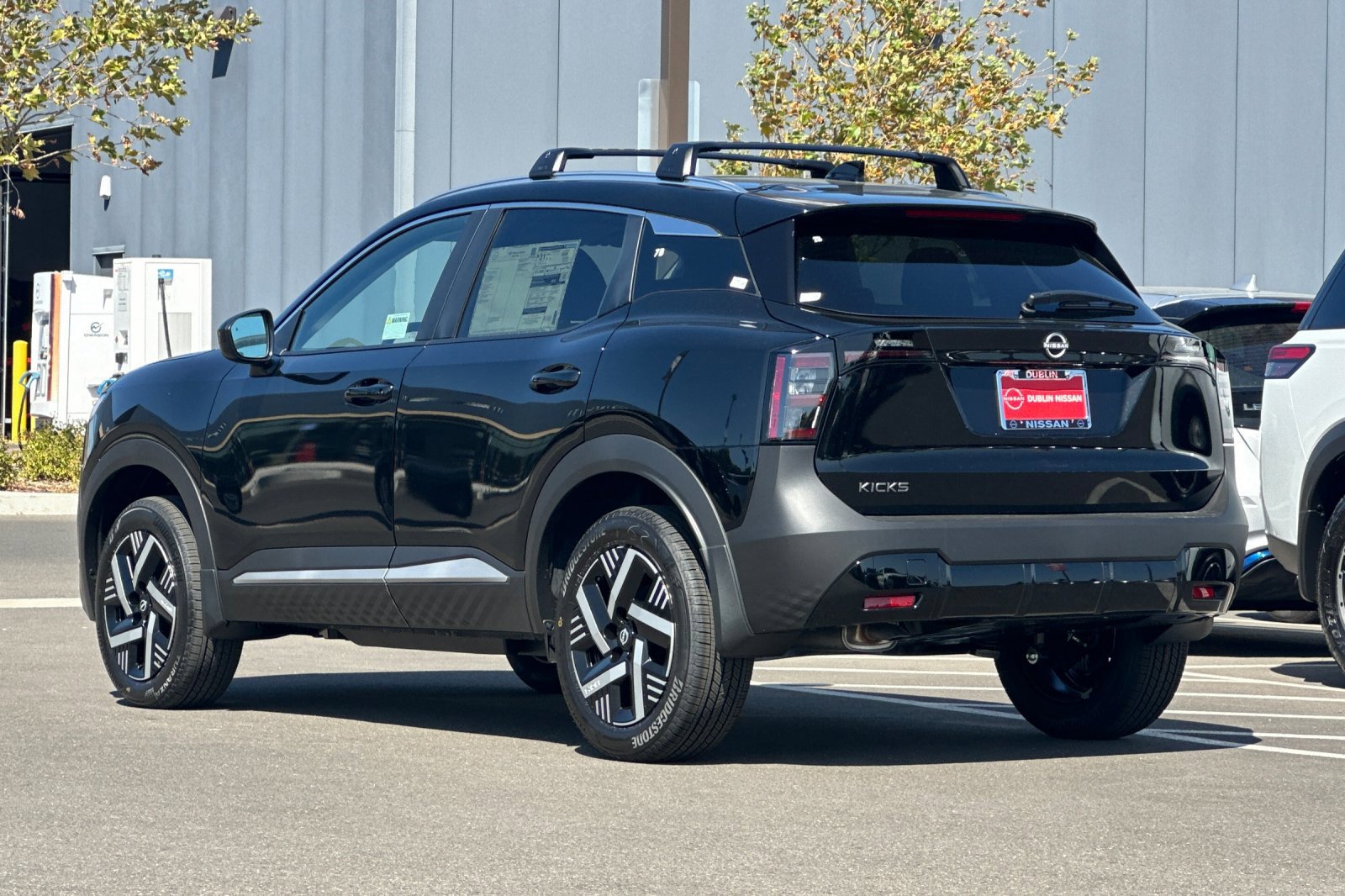 New 2027 Nissan Kicks SV w/ Cold Weather Package FWD image 6