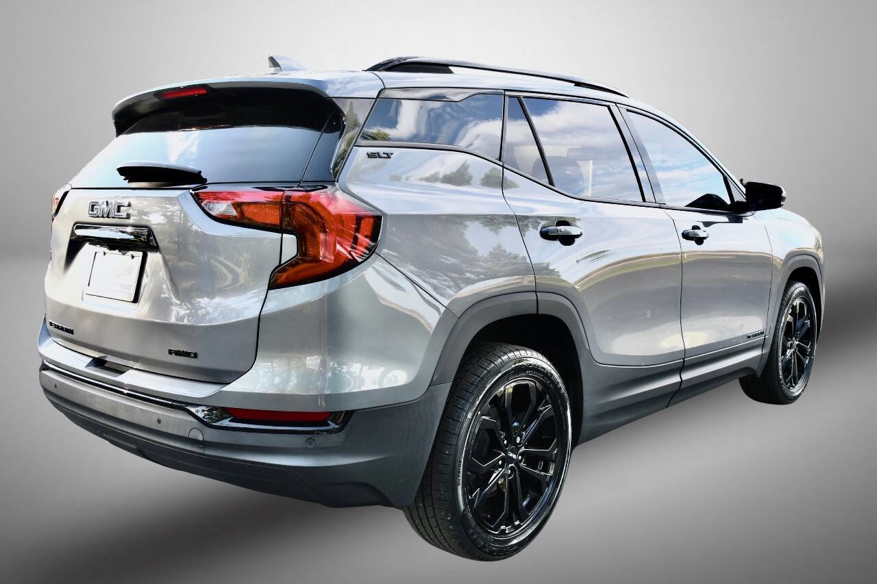 Used 2021 GMC Terrain SLT w/ Elevation Edition image 7