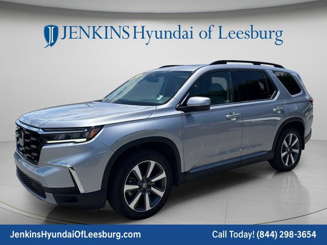 Used 2023 Honda Pilot Touring image 11