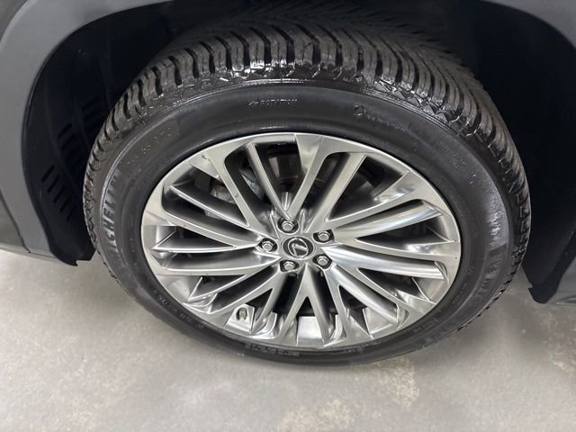Used 2022 Lexus RX 450h AWD w/ Luxury Package image 30