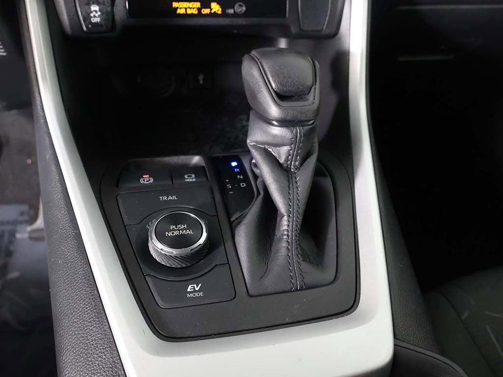 Used 2022 Toyota RAV4 XLE w/ Convenience Package image 46