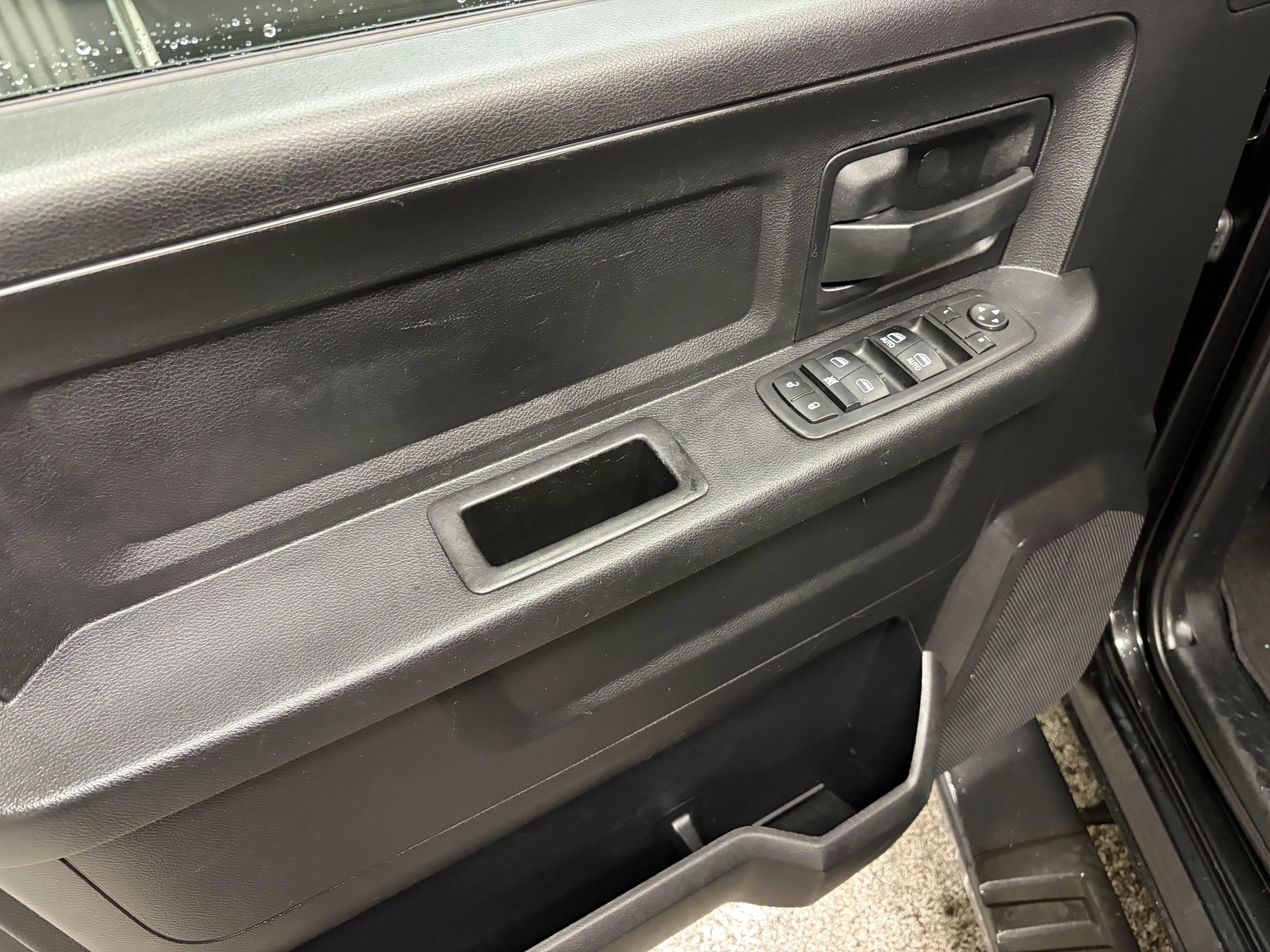 Used 2016 RAM 1500 ST w/ Popular Equipment Group RWD image 17
