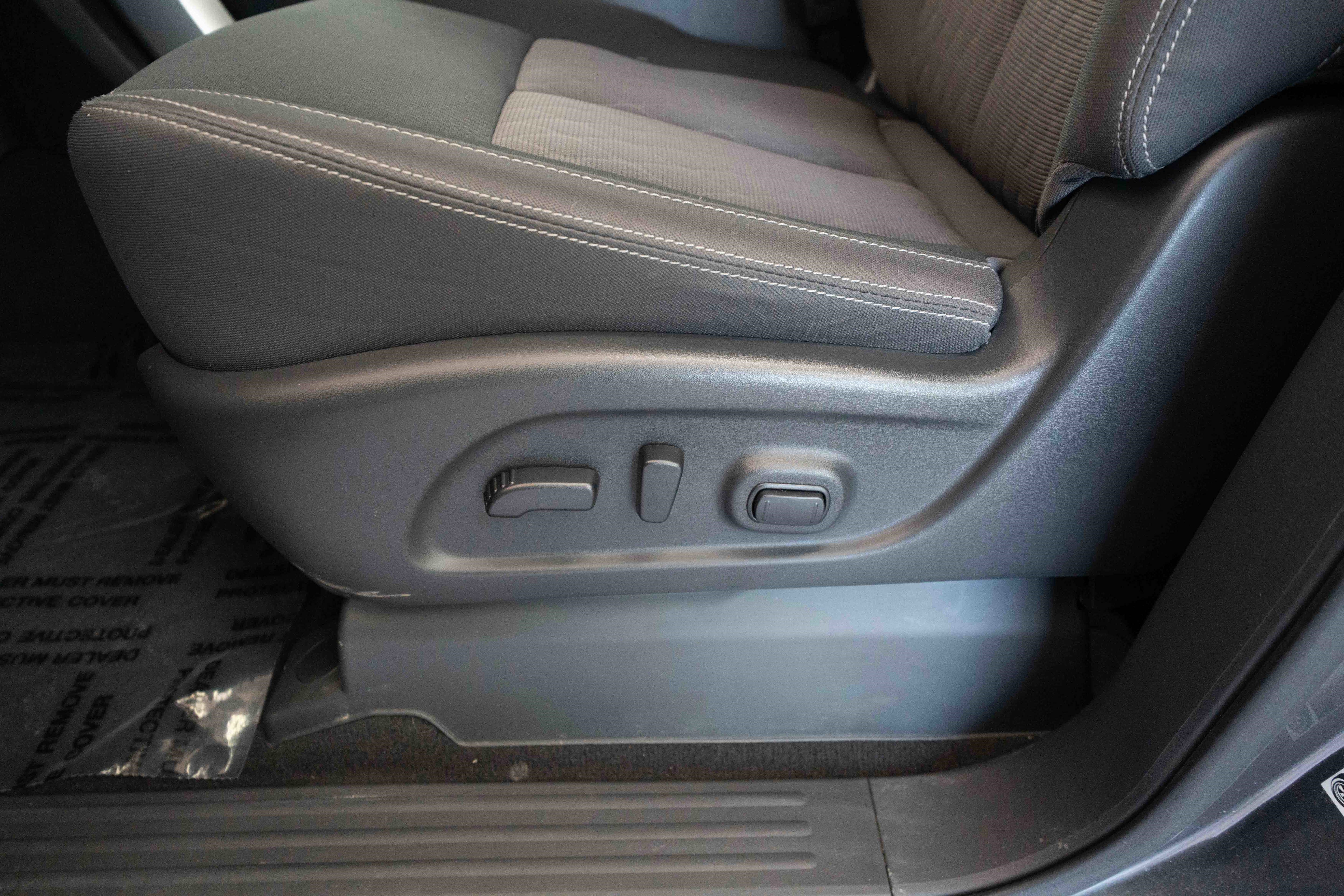 Used 2024 Nissan Titan SV w/ SV Convenience Package AWD/4WD image 12