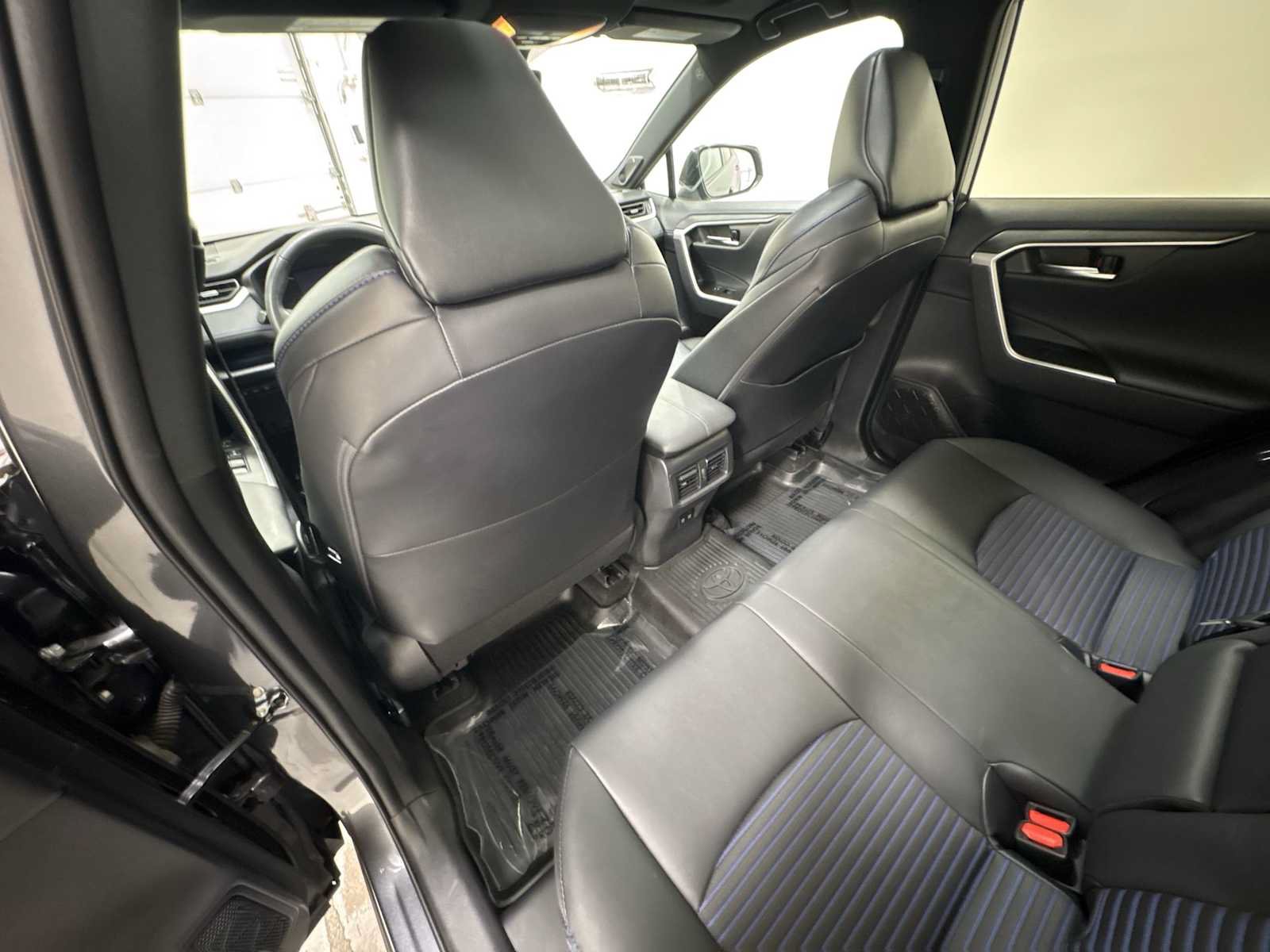 Used 2021 Toyota RAV4 XSE AWD/4WD image 26