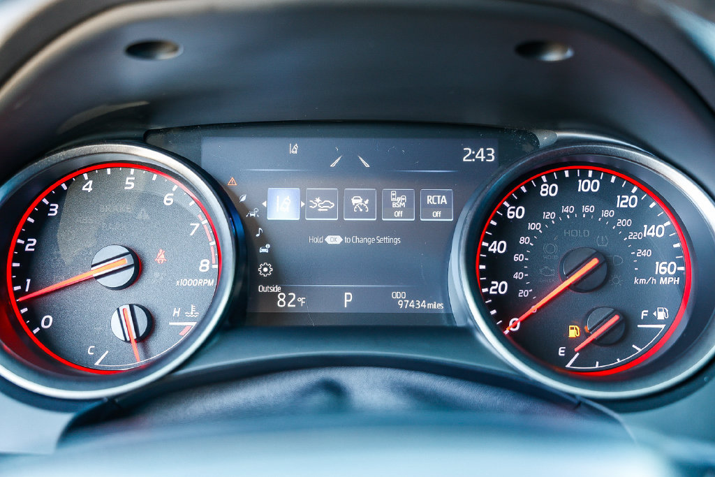 Used 2022 Toyota Camry XSE FWD image 43