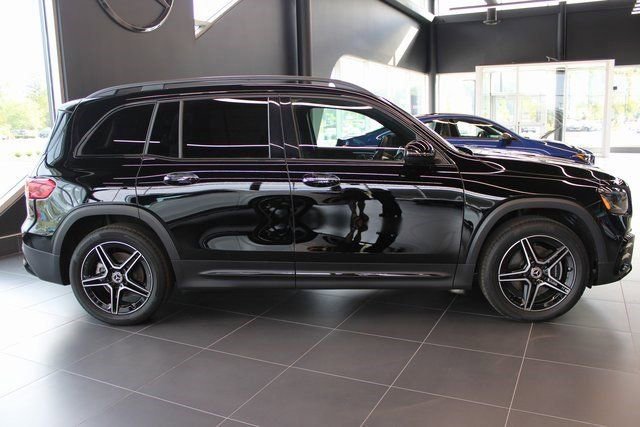 New 2024 Mercedes-Benz GLB 250 4MATIC image 2