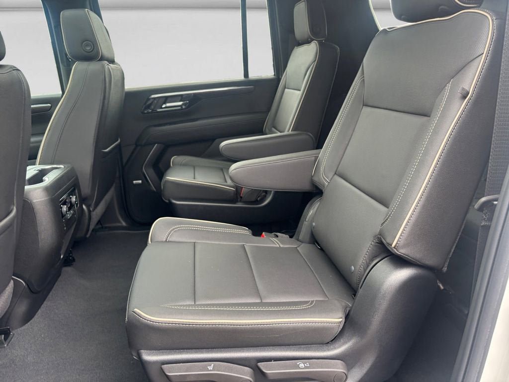 New 2025 Chevrolet Suburban Premier AWD/4WD image 14