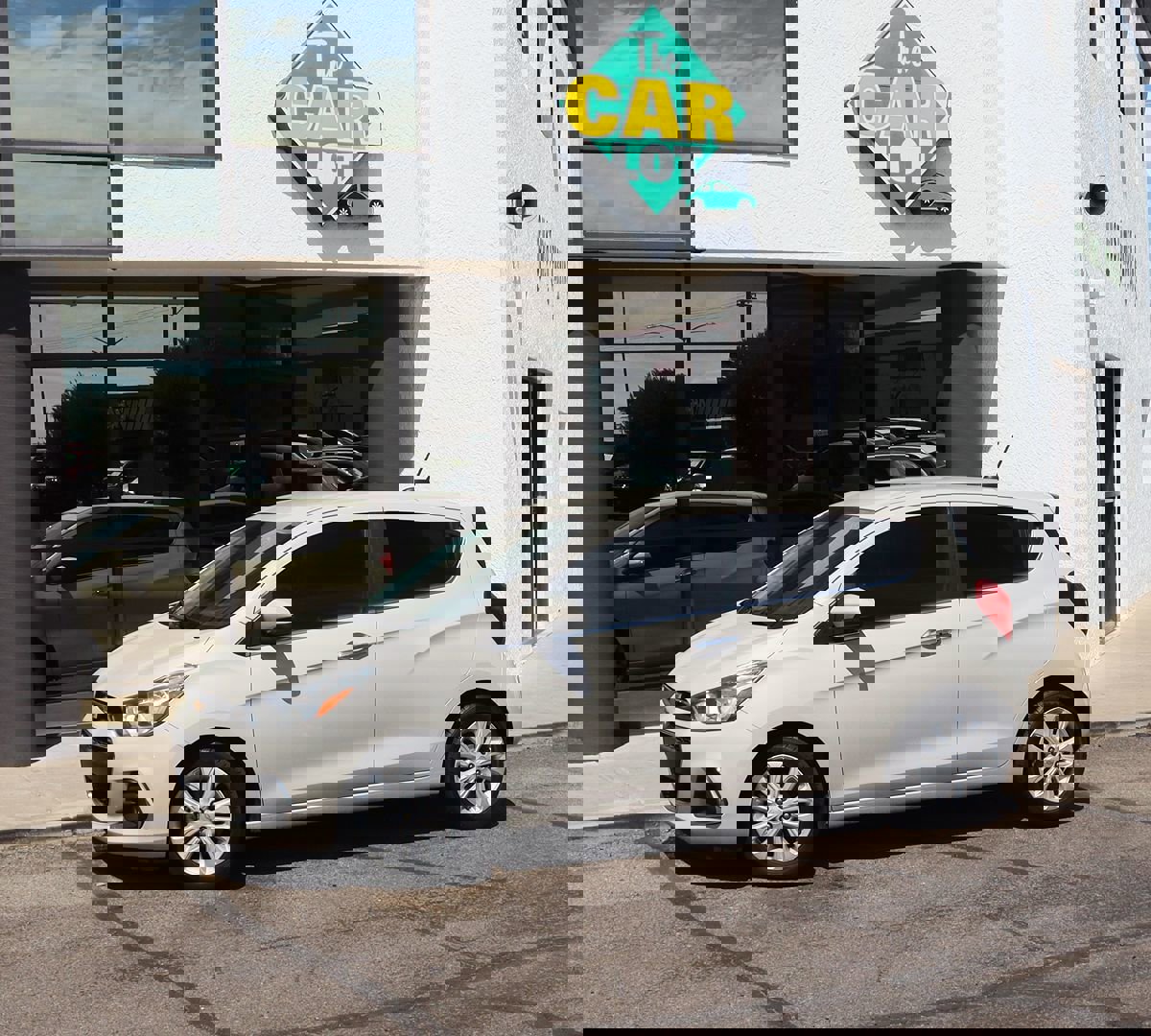 Used 2016 Chevrolet Spark LT w/ Driver Confidence Package image 4