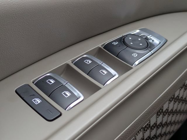 New 2026 Kia Carnival LXS FWD image 29