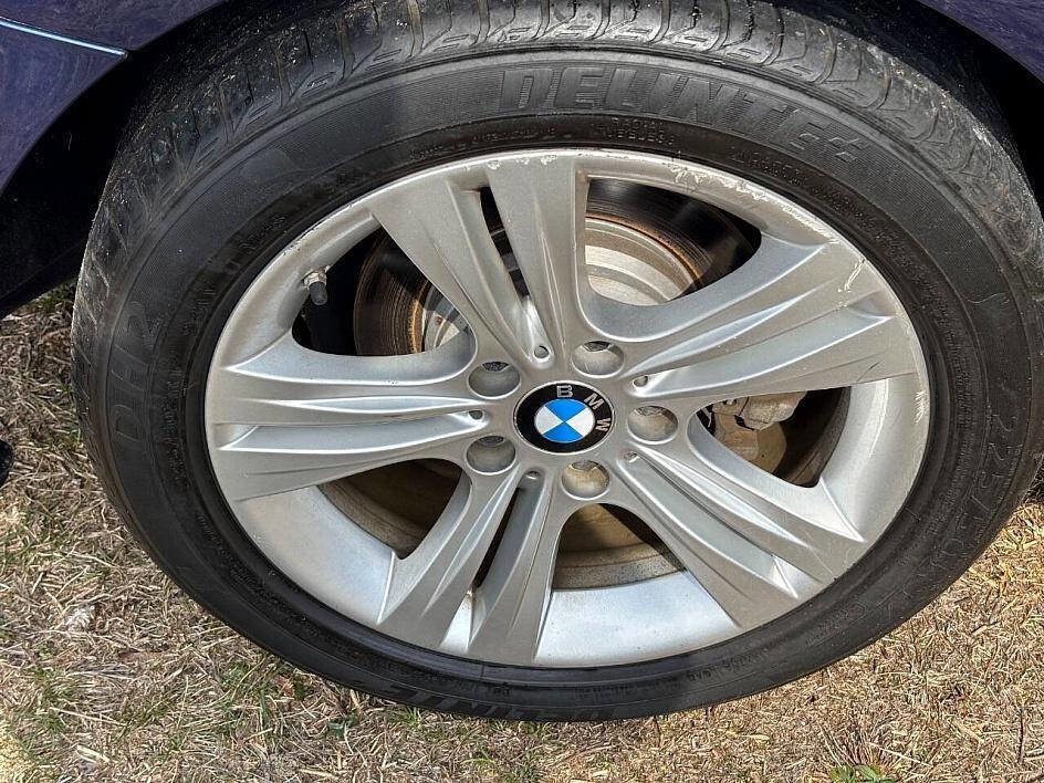 Used 2017 BMW 330i xDrive Sedan image 9