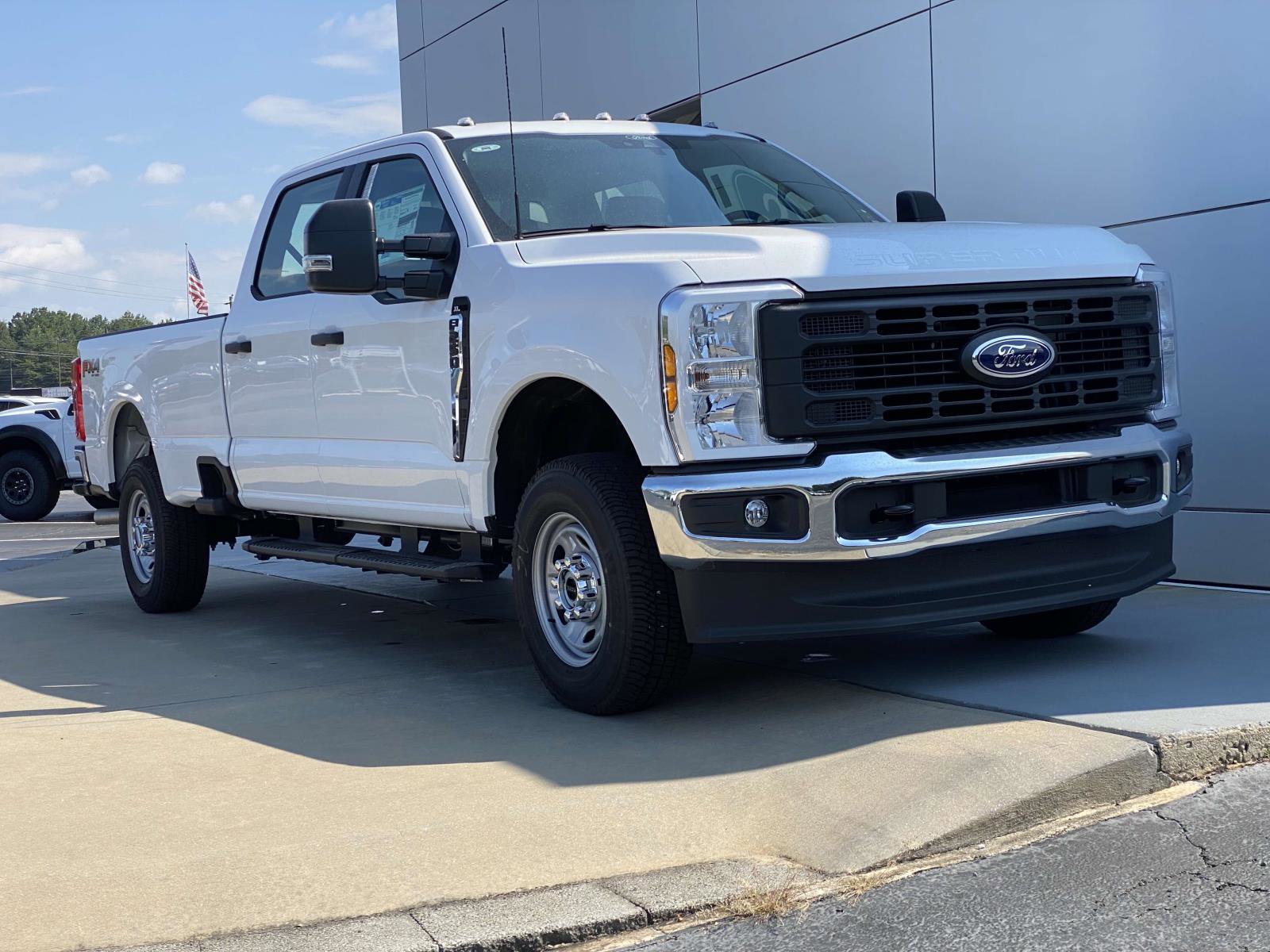 New 2026 Ford F250 4x4 Crew Cab Super Duty image 2