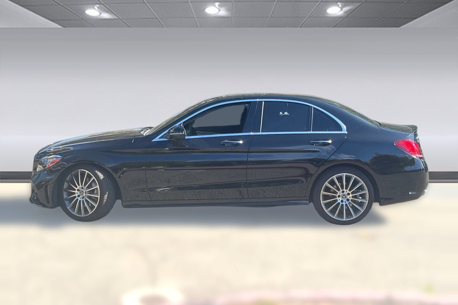 Used 2021 Mercedes-Benz C 300 Sedan image 2