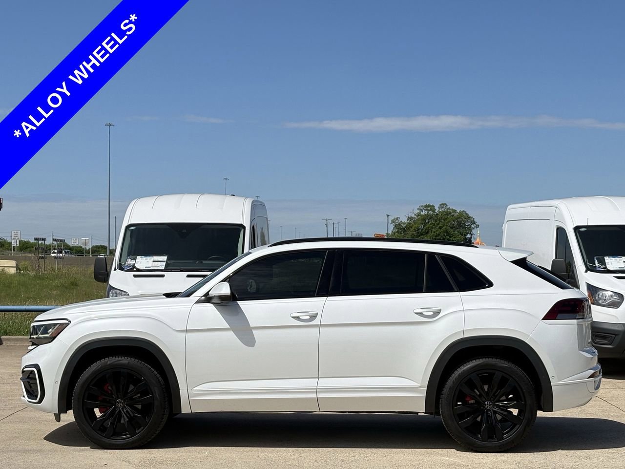 Used 2022 Volkswagen Atlas Cross Sport SEL Premium R-Line AWD/4WD image 3