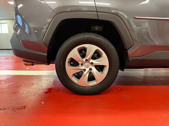 Used 2023 Toyota RAV4 LE AWD/4WD image 28