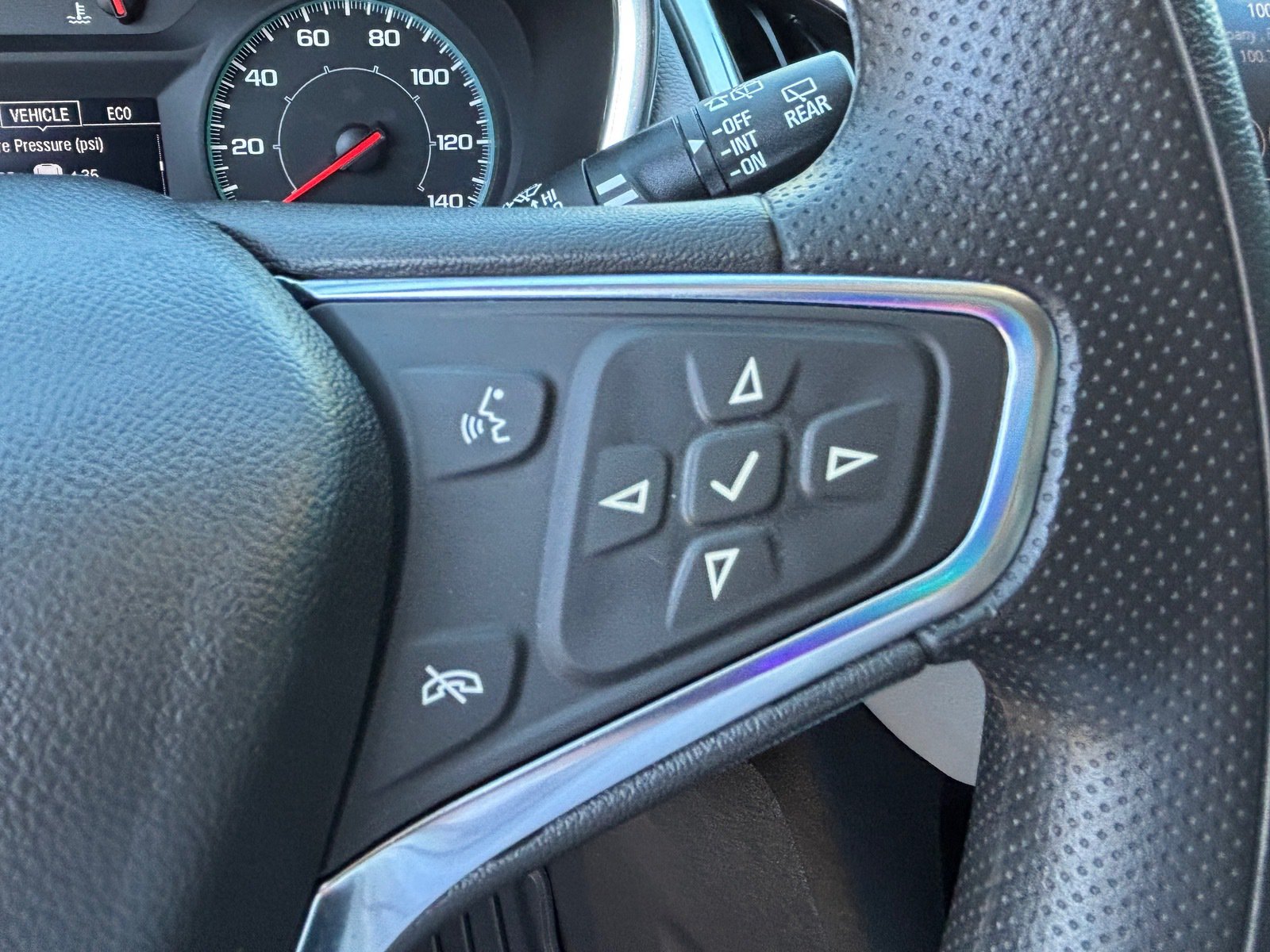 Used 2024 Chevrolet Equinox LS w/ Midnight Edition FWD image 22