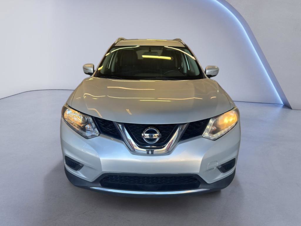 Used 2015 Nissan Rogue SV w/ SV Premium Package image 2