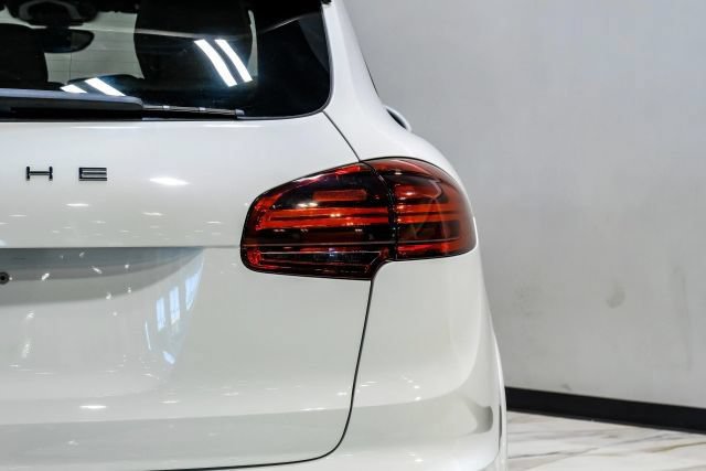 Used 2017 Porsche Cayenne AWD/4WD image 71