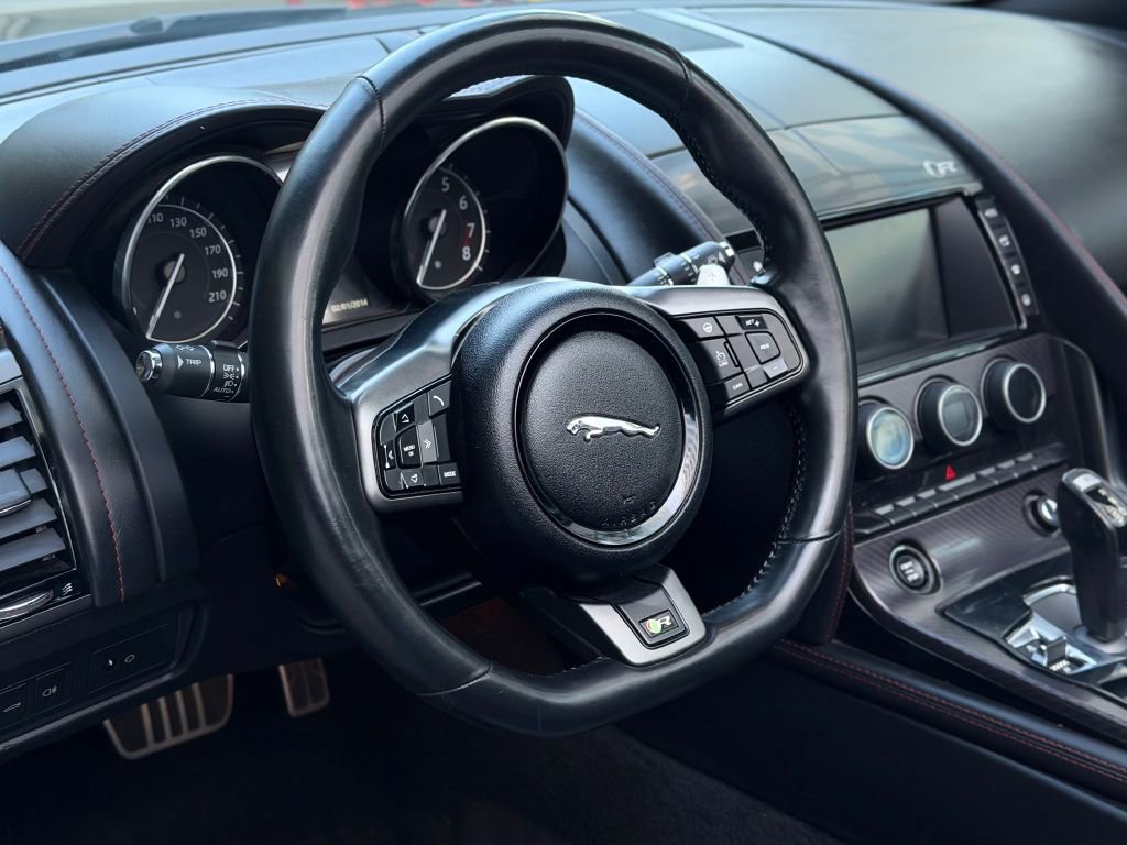 Used 2016 Jaguar F-TYPE R image 25