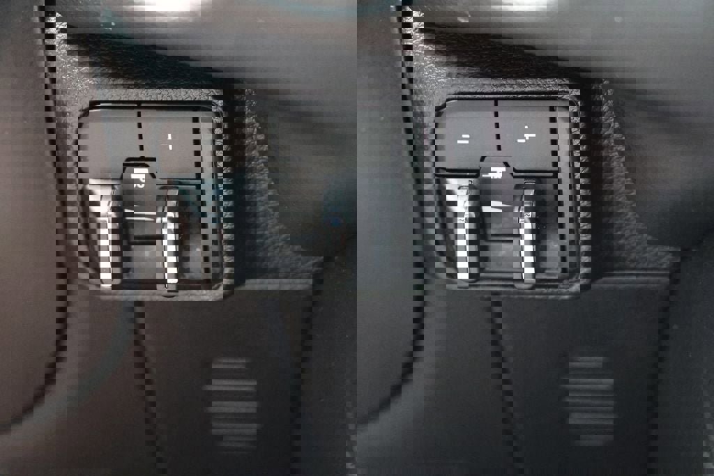 Used 2024 Dodge Durango R/T image 32