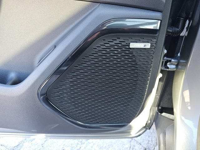 New 2026 GMC Acadia AT4 w/ LPO, Floor Liner Package AWD/4WD image 22