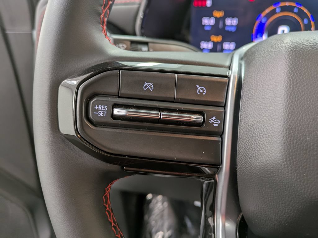 Used 2024 Chevrolet Colorado Z71 AWD/4WD image 18