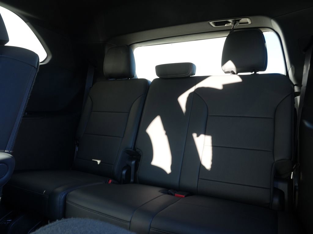 Used 2025 Buick Enclave Preferred image 26