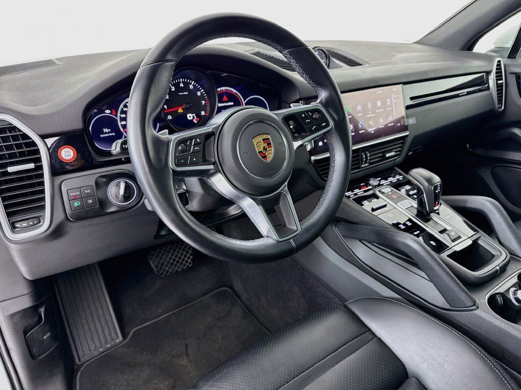 Certified 2023 Porsche Cayenne AWD/4WD image 4