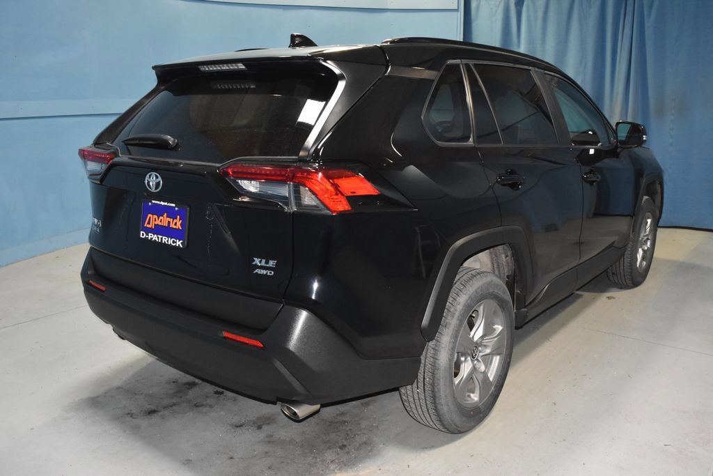 Used 2025 Toyota RAV4 XLE image 25
