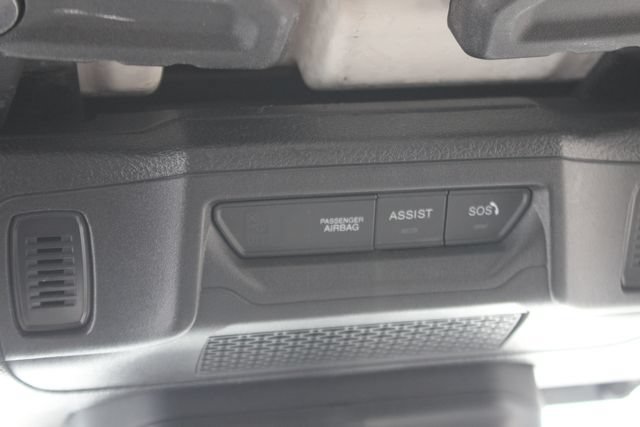 Used 2025 Jeep Wrangler Unlimited Sahara AWD/4WD image 12