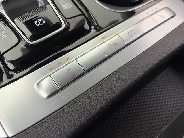 Used 2023 Kia Carnival EX FWD image 31