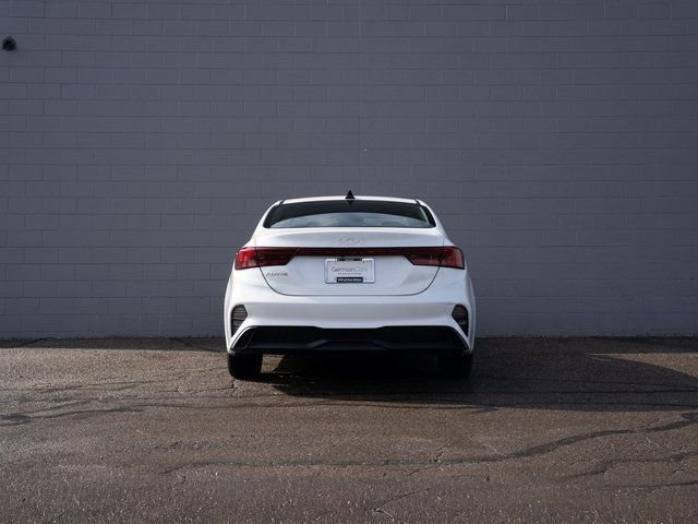 Used 2023 Kia Forte LXS image 6